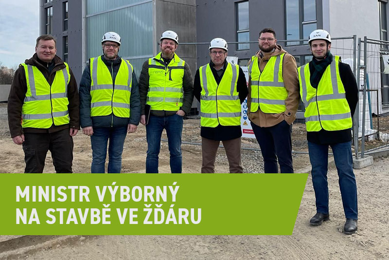Ministr Výborný na stavbě ve Žďáru 